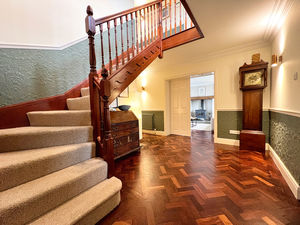 Photo 7- click for photo gallery